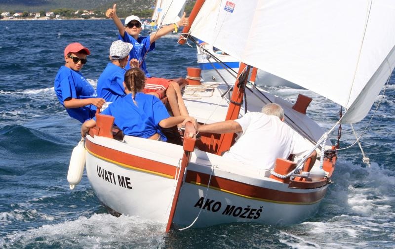 Betina: Održana tradicionalna regata za dušu i tilo, Foto: Duško Jaramaz/PIXSELL Betina: Održana tradicionalna regata za dušu i tilo, Foto: Duško Jaramaz/PIXSELL