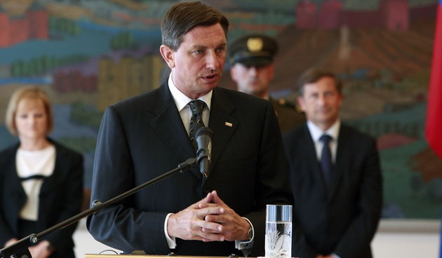 Zagreb, 090513.
Ured Predsjednika.
Slovenski predsjednik Borut Pahor boravi  u prvom sluzbenom posjetu Republici Hrvatskoj otkako je preuzeo duznost predsjednika. Prvog dana posjeta Pahor se sastao sa svojim domacinom, hrvatskim predsjednikom Ivom Josipov