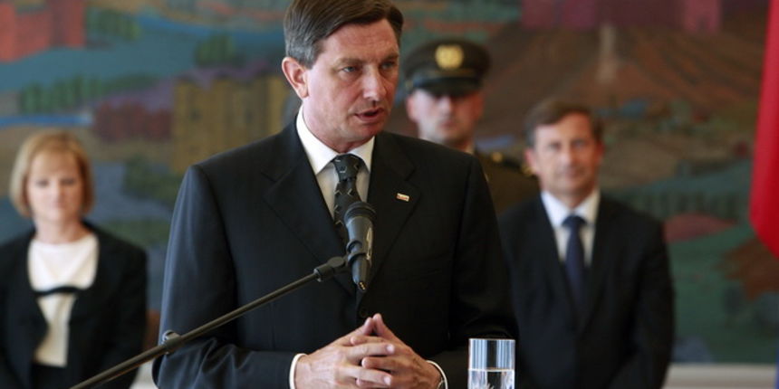 Zagreb, 090513.
Ured Predsjednika.
Slovenski predsjednik Borut Pahor boravi u prvom sluzbenom posjetu Republici Hrvatskoj otkako je preuzeo duznost predsjednika. Prvog dana posjeta Pahor se sastao sa svojim domacinom, hrvatskim predsjednikom Ivom Josipov Zagreb, 090513.
Ured Predsjednika.
Slovenski predsjednik Borut Pahor boravi u prvom sluzbenom posjetu Republici Hrvatskoj otkako je preuzeo duznost predsjednika. Prvog dana posjeta Pahor se sastao sa svojim domacinom, hrvatskim predsjednikom Ivom Josipov