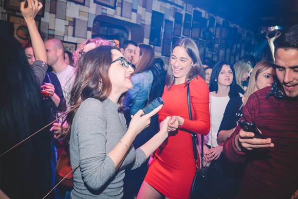 Hari Rončević @Maraschino Bar. Foto: Iva Perinčić Hari Rončević @Maraschino Bar. Foto: Iva Perinčić