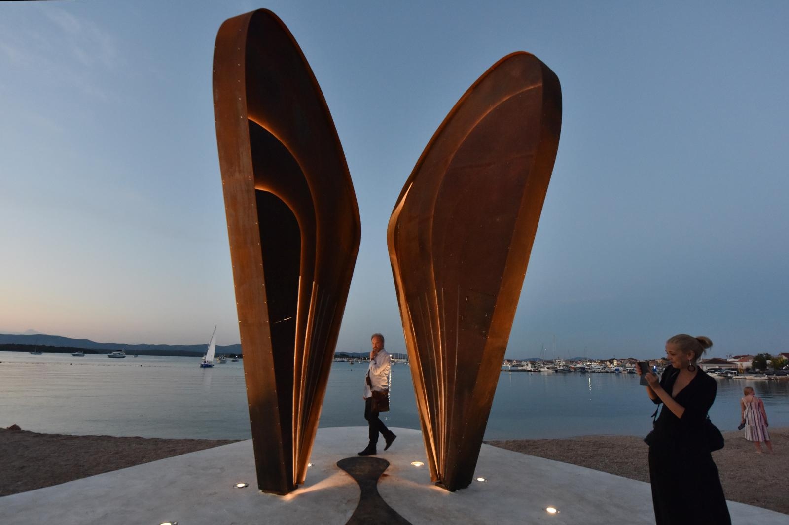 Otvaranje spomenika Lostura na Murteru Otvaranje spomenika Lostura na Murteru