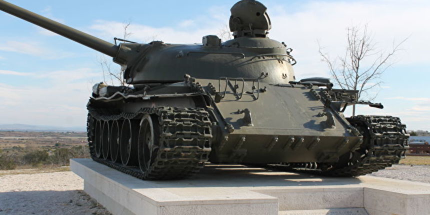 Tenk na Dračevcu dobio gusjenice Tenk na Dračevcu dobio gusjenice