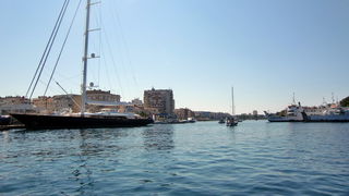 Jedrenjak Salute i superhajta Anna u zadarskoj marini, Foto: Mladen Malik Jedrenjak Salute i superhajta Anna u zadarskoj marini, Foto: Mladen Malik