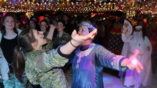 Virski karneval & maškare: Plesna maškarana fešta uz Jasmina Stavrosa