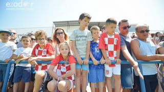 Zadarska vatrena četvorka na Stanovima se družila s mladim zadarskim nogometašima Zadarska vatrena četvorka na Stanovima se družila s mladim zadarskim nogometašima