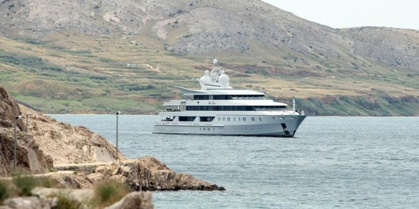 Metajna: Megajahta Indian Empress indijskog biznismena i političara Vijaya Mallye u Paškom zaljevu kod Metajne, Foto: Luka Stanzl/PIXSELL Metajna: Megajahta Indian Empress indijskog biznismena i političara Vijaya Mallye u Paškom zaljevu kod Metajne, Foto: Luka Stanzl/PIXSELL