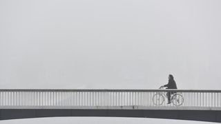 Zadar već treći dan okovan gustom maglom. Foto: Dino Stanin/Pixsell