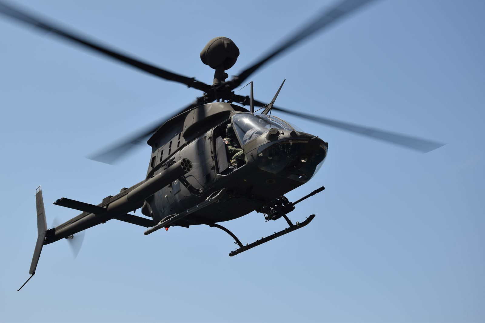 RTOP Vukovar i Kiowa Warrior na splitskoj rivi RTOP Vukovar i Kiowa Warrior na splitskoj rivi