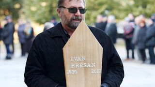 Posljednji ispraćaj velikog hrvatskog književnika Ive Brešana na šibenskom groblju Kvanj