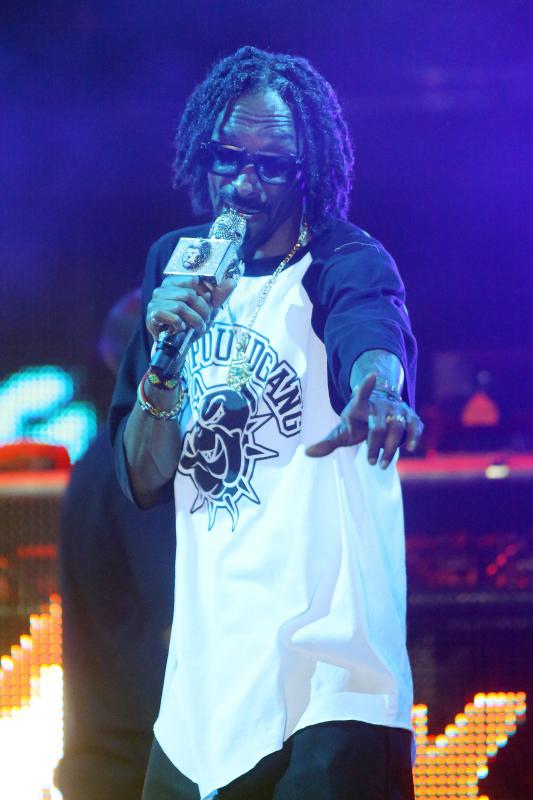 10.07.2013., Novalja – Americki reper Snoop Dogg, odnosno Snoop Lion, nastupio je u prepunom klubu Papaya na Zrcu u sklopu Fresh Island festivala. Photo: Filip Brala/PIXSELL 10.07.2013., Novalja – Americki reper Snoop Dogg, odnosno Snoop Lion, nastupio je u prepunom klubu Papaya na Zrcu u sklopu Fresh Island festivala. Photo: Filip Brala/PIXSELL