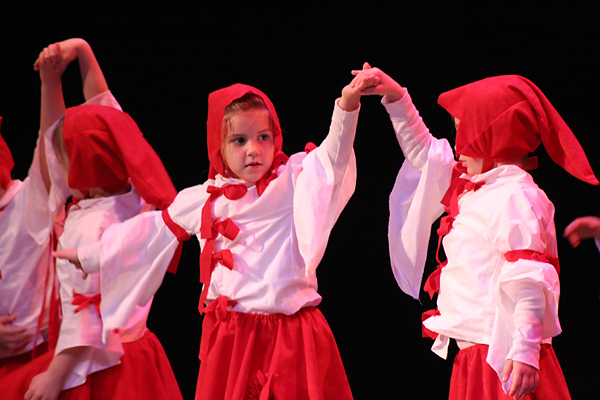 HKK Zadar – Plesna čestitka Zadarskog plesnog ansambla