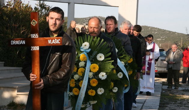 Tisnjanska Dubrava (Murter): Posljednji ispracaj Dragana Vlasica Vlaje, 16.2.2009.