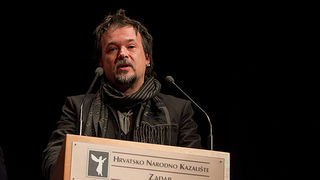 HNK Zadar: “Ljubi s ljubavlju”, foto: Leo Banić HNK Zadar: “Ljubi s ljubavlju”, foto: Leo Banić