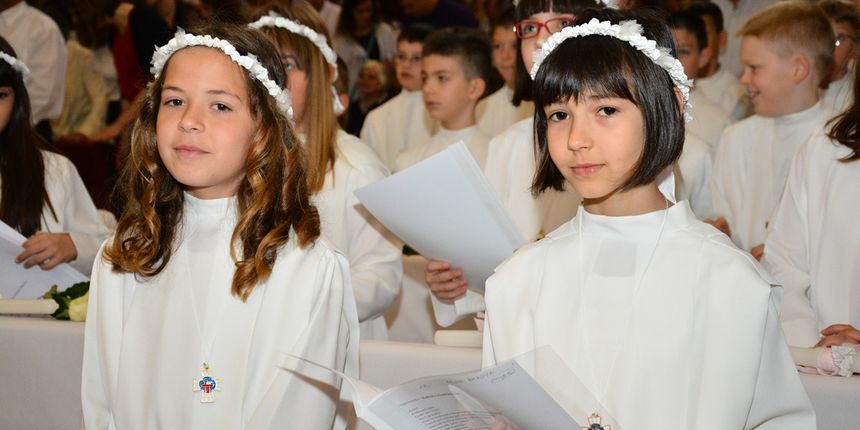 Sakrament Prve pričesti u katedrali sv. Stošije, foto- Iva Perinčić