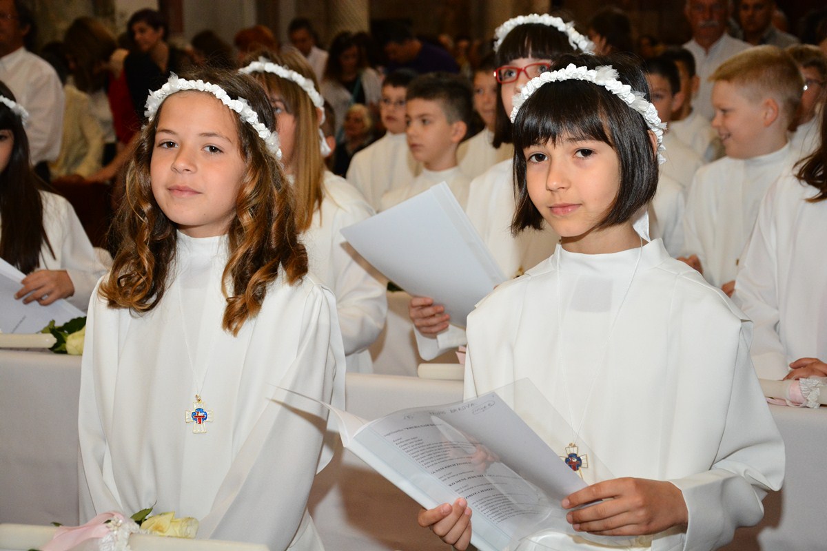 Sakrament Prve pričesti u katedrali sv. Stošije, foto- Iva Perinčić