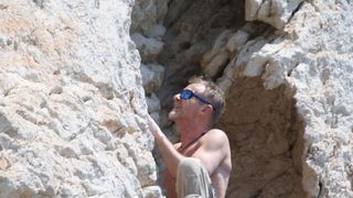 Norveški pisac i strastveni penjač Jo Nesbo uspeo se na hridi Marjana