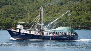 Tunuara 2016 – parada mažoretkinja, kuhanje brudeta & defile ribarica. Foto: Marija Cvetković