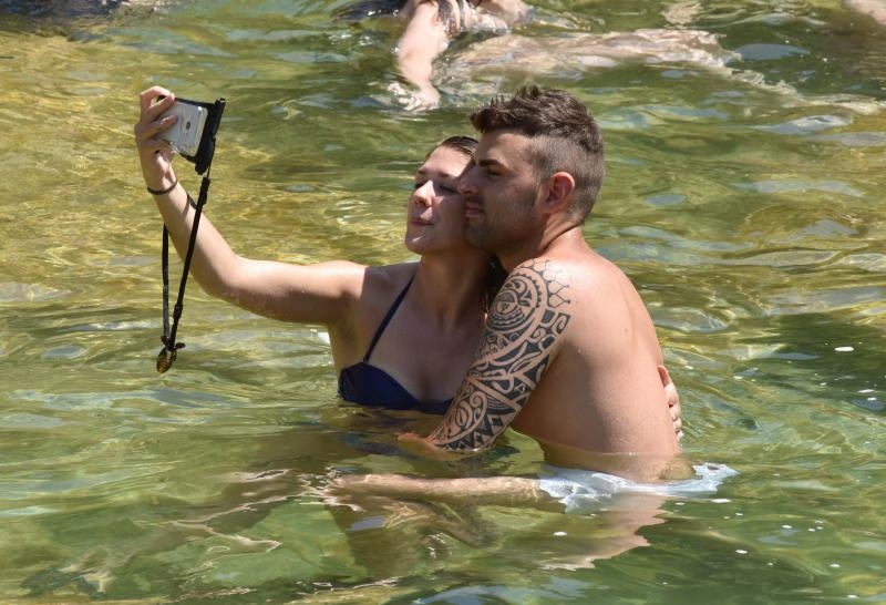 Vrelo ljeto u Nacionalnom parku Krka, hlađenje u Skradinskom buku. Photo: Hrvoje Jelavić/PIXSELL Vrelo ljeto u Nacionalnom parku Krka, hlađenje u Skradinskom buku. Photo: Hrvoje Jelavić/PIXSELL