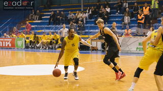 HT Premijer liga, 3. kolo: KK Jazine Arbanasi – GKK Šibenik 36-72 HT Premijer liga, 3. kolo: KK Jazine Arbanasi – GKK Šibenik 36-72