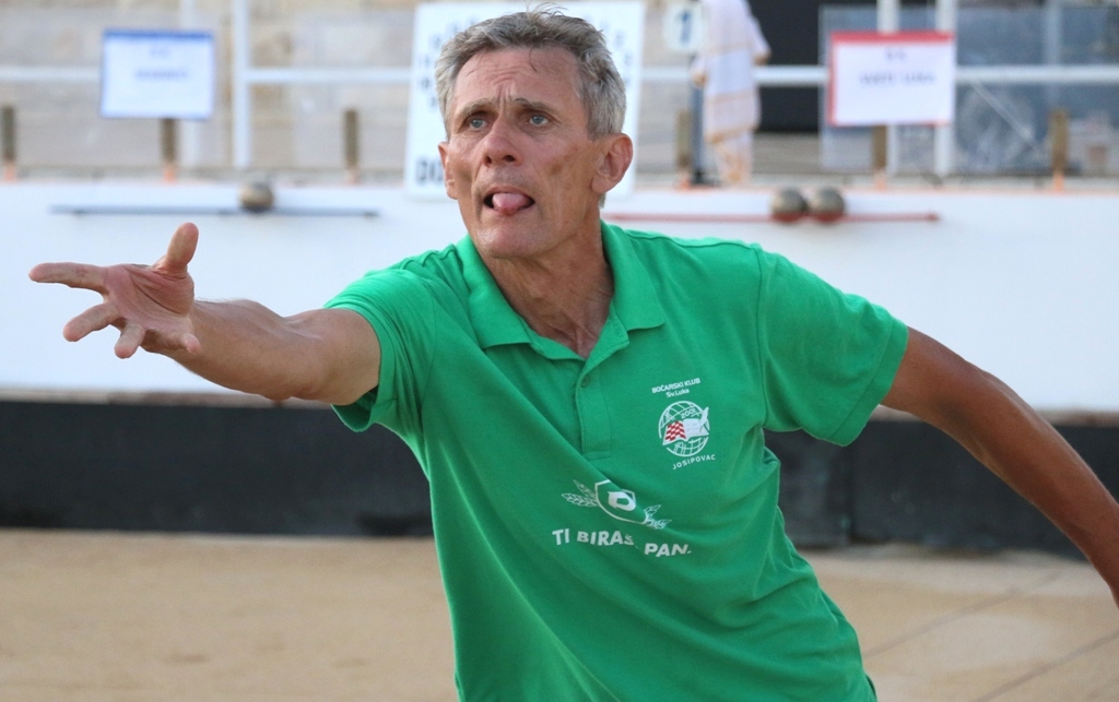 Boćari Marinića iz Viškova kod Rijeke osvojili boćarski Kup Hrvatske na završnom turniru u Viru Boćari Marinića iz Viškova kod Rijeke osvojili boćarski Kup Hrvatske na završnom turniru u Viru