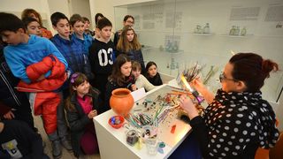 zadar; 9 ozujka 2016 – radionica recikliranja stakla – muzej antickog stakla zadar; 9 ozujka 2016 – radionica recikliranja stakla – muzej antickog stakla