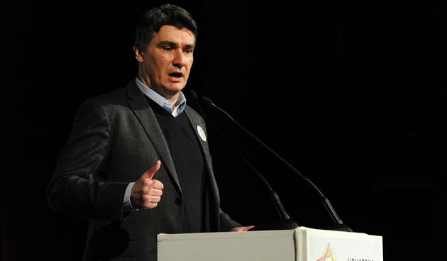 Zadar, 050413.
Veceras je u HNK Zadar odrzano predstavljanje liste koalicije SDP-HNS-HSU za Europski parlament. Na predstavljanju su govorili predsjednik SDP-a Zoran Milanovic, predsjednica HNS-a Vesna Pusic, predsjednik HSU-a Silvano Hrelja, te prvi na l