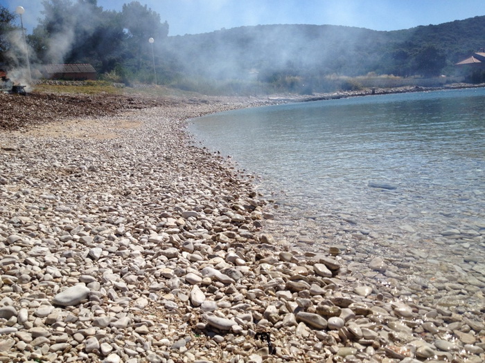 Premuda: Akcija čišćenja plaže “Zad crikve”, Foto: Ivana, Eva, Mia i Lea