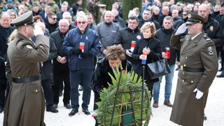 Na Gradskom groblju odana počast poginulim hrvatskim braniteljima povodom 30. obljetnice VRO Maslenica Na Gradskom groblju odana počast poginulim hrvatskim braniteljima povodom 30. obljetnice VRO Maslenica