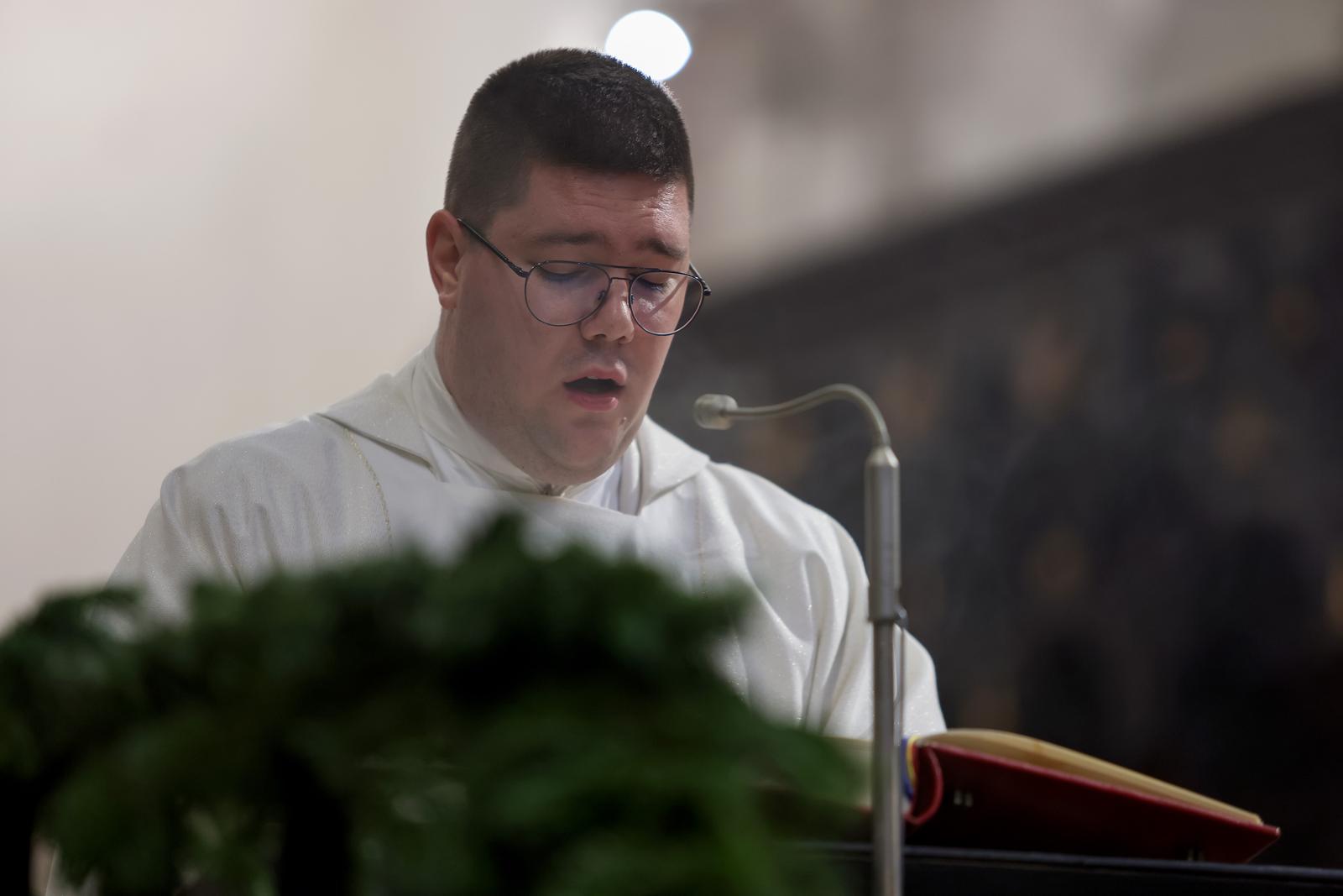 Nadbiskup Milan Zgrablić predvodio je misu na Božić u katedrali svete Stošije