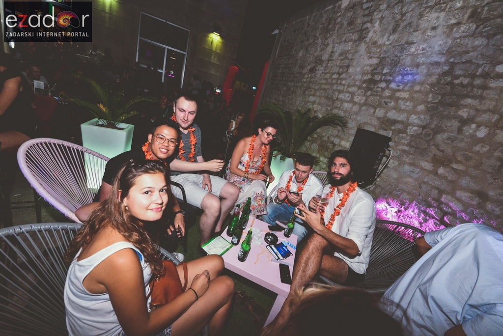 Connect @ Teatro bar & Zlatni kutić Connect @ Teatro bar & Zlatni kutić