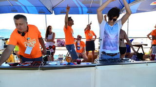 10. dm Millennium Jump na zadarskoj rivi – 3 tisuće skakača poslalo prekrasnu priču u svijet 10. dm Millennium Jump na zadarskoj rivi – 3 tisuće skakača poslalo prekrasnu priču u svijet