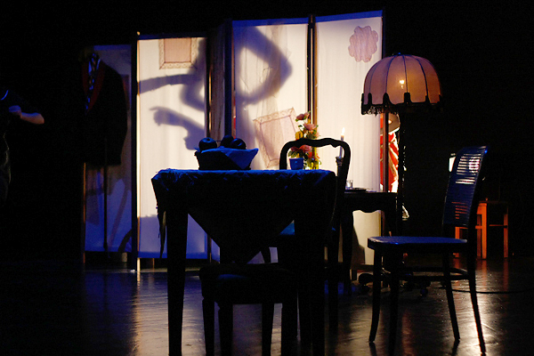 Zadarska Noć kazališta – “Teštament” (foto:Saša Čuka) Zadarska Noć kazališta – “Teštament” (foto:Saša Čuka)