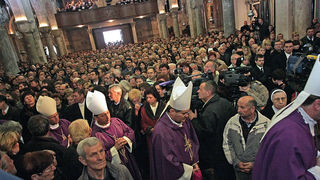 Posljednji ispraćaj nadbiskupa Ivana Prenđe (foto: Marin Gospić)