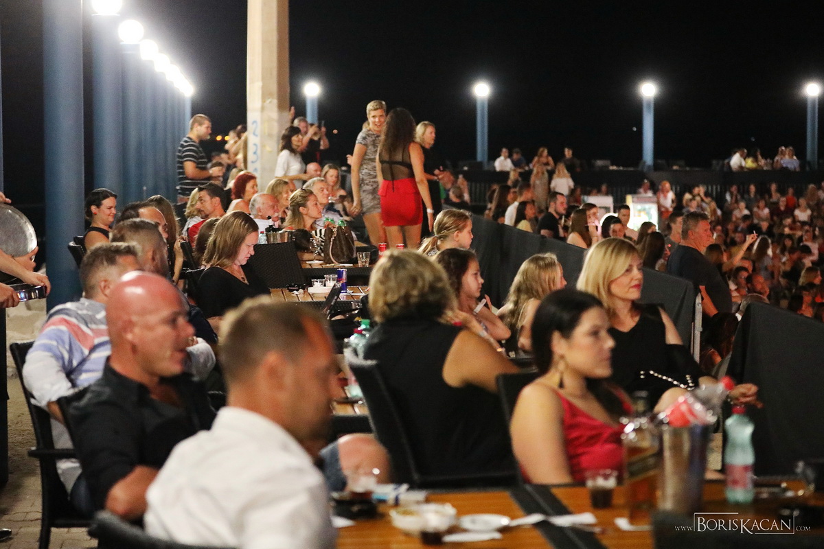 Severina oduševila nastupom na bazenu Ilirije u Biogradu na Moru