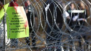 Na granicnom prijelazu Lucija-Brezovica odrzan je veliki prosvjed protiv slovenske zilet zice pod nazivom Protiv zice i za humanu Europu. Na granicnom prijelazu Lucija-Brezovica odrzan je veliki prosvjed protiv slovenske zilet zice pod nazivom Protiv zice i za humanu Europu.