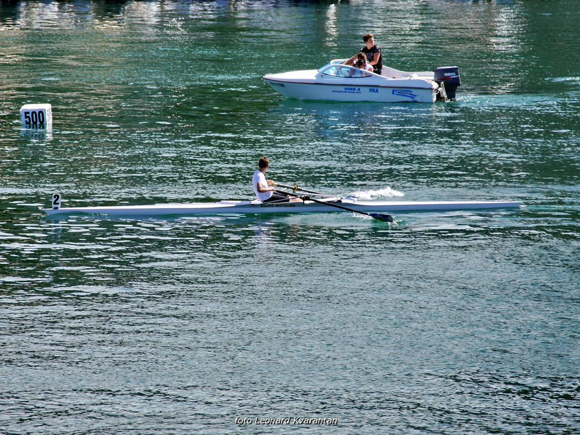 U uvali Jazine održana 3. regata veslačkog mini kupa Dalmacije U uvali Jazine održana 3. regata veslačkog mini kupa Dalmacije
