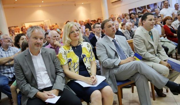 15.07.2013., Otok Ugljan, Preko – Umjetnicki projekt “Promjena svjetla – sjecanje na otok” odrzan je u mjestu Preko na otoku Ugljanu. Photo: Filip Brala/PIXSELL