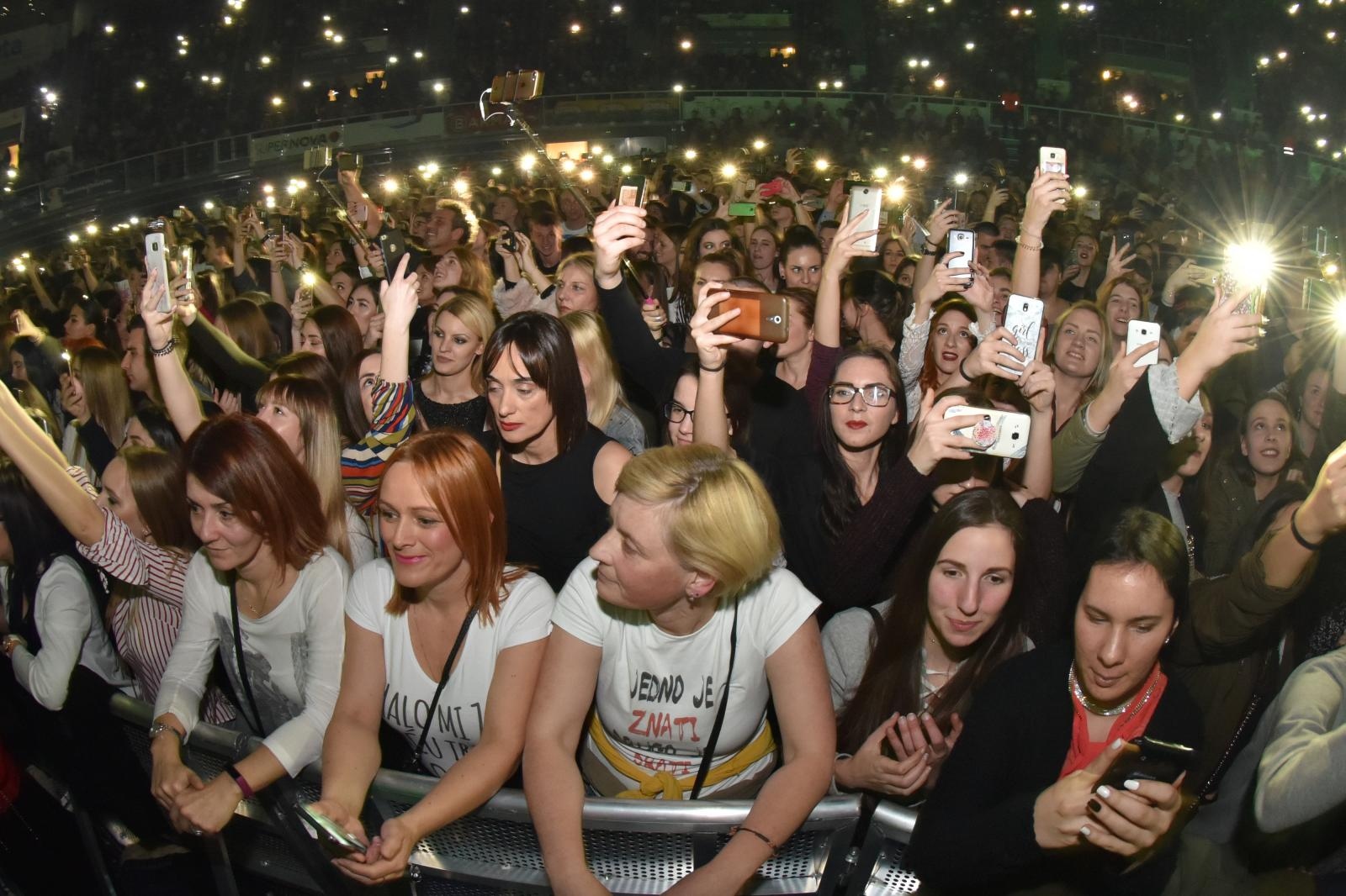 Dino Merlin @ Dvorana Krešimir Ćosić Dino Merlin @ Dvorana Krešimir Ćosić