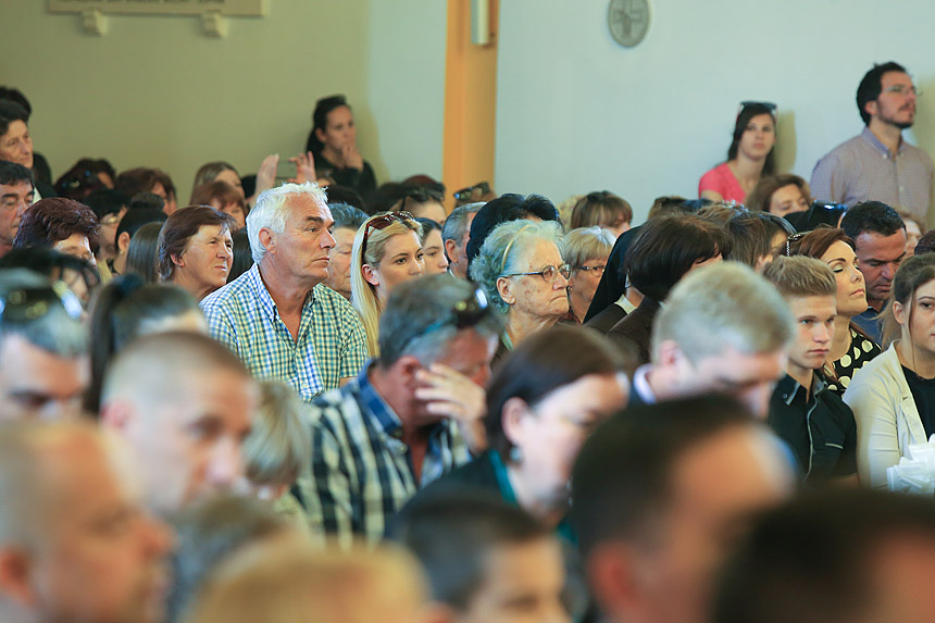 Bibinje: sakrament Prve pričesti, foto-L. Banić Bibinje: sakrament Prve pričesti, foto-L. Banić