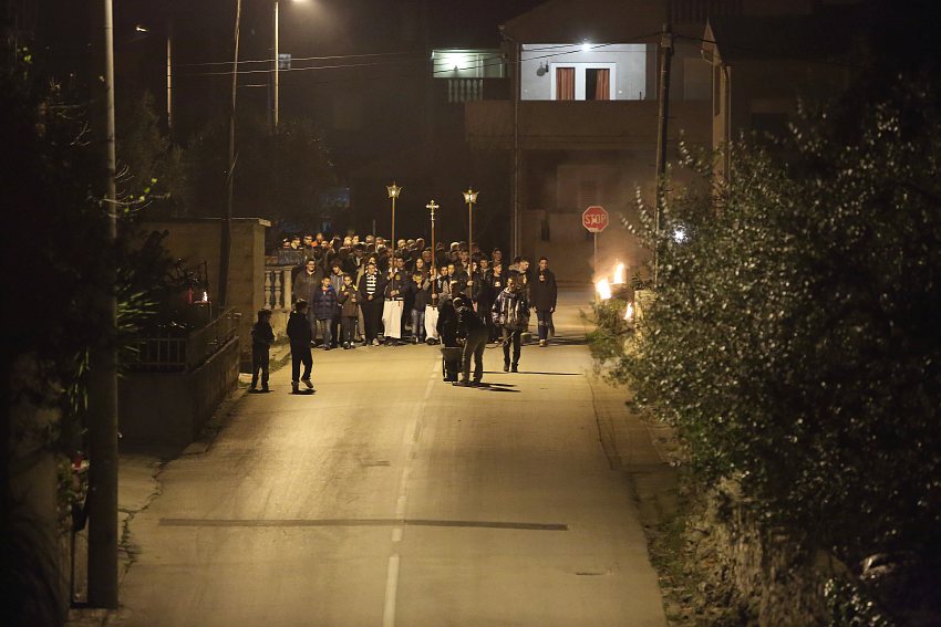 Bibinje: Održana tradicionalna procesija Velikog Petka. Foto: Leo Banić