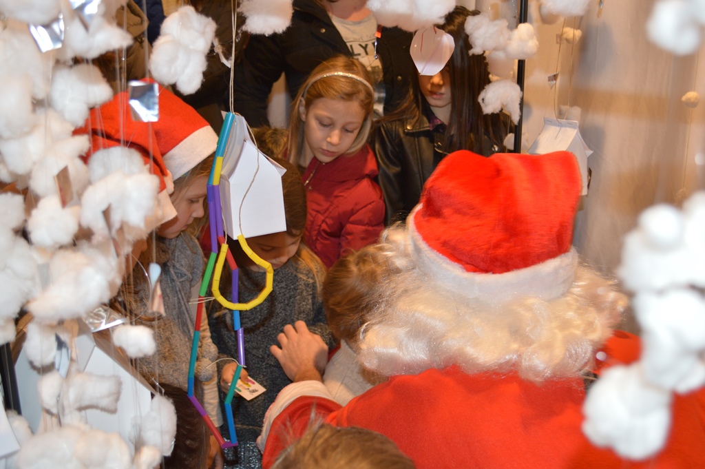 Djed Božićnjak iz Laponije stigao na Forum- poštom!