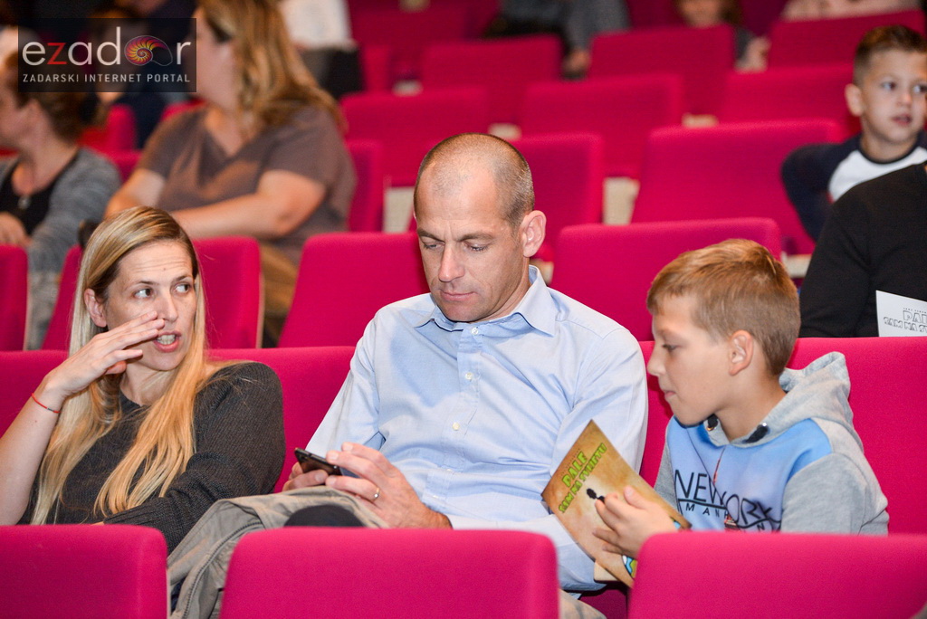 Premijera predstave “Pale sam na svijetu” u Kazalištu lutaka Zadar Premijera predstave “Pale sam na svijetu” u Kazalištu lutaka Zadar
