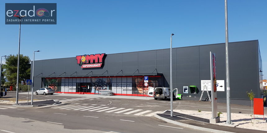 Tommy Hipermarket, Put Bokanjca u Zadru