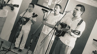 Klapa Kampanel @ Menfisto bar, 18.7.2015. (foto: Ivan Toman) Klapa Kampanel @ Menfisto bar, 18.7.2015. (foto: Ivan Toman)