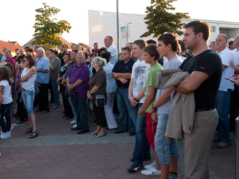 Bili Brig kod Ošk. Zadarski otoci: Svečanost imenovanja trga po D.T. Gavranu, foto: Darko Belančić