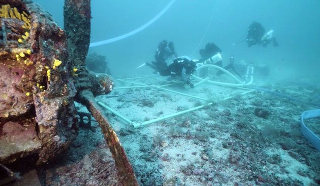Zadarski podvodni arheolozi na istraživanju ostataka potopljenog aviona kod Visa