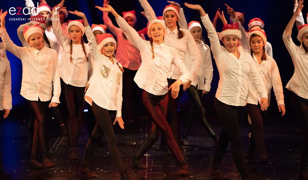 Plesna čestitka Plesnog odjela Glazbene škole Blagoje Bersa