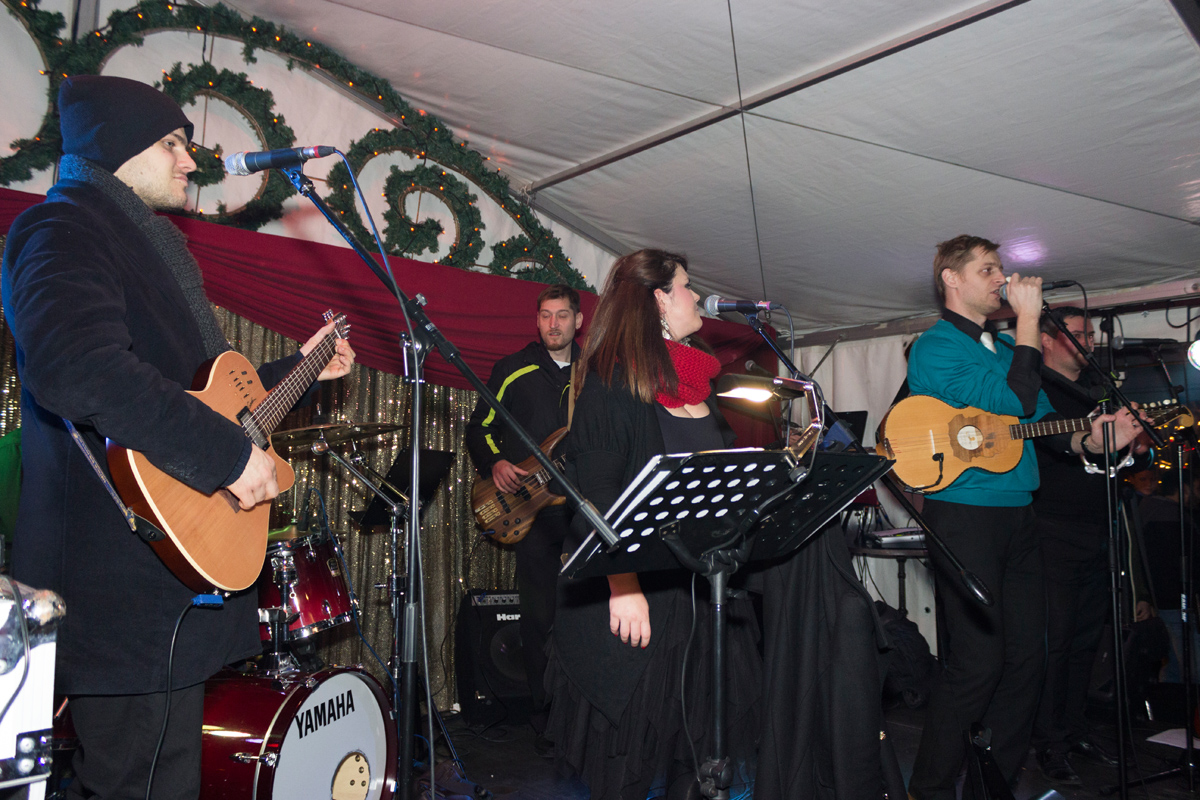 Doček 2017: Najluđa noć na zadarskom Poluotoku privukla više tisuća Zadrana i gostiju Doček 2017: Najluđa noć na zadarskom Poluotoku privukla više tisuća Zadrana i gostiju