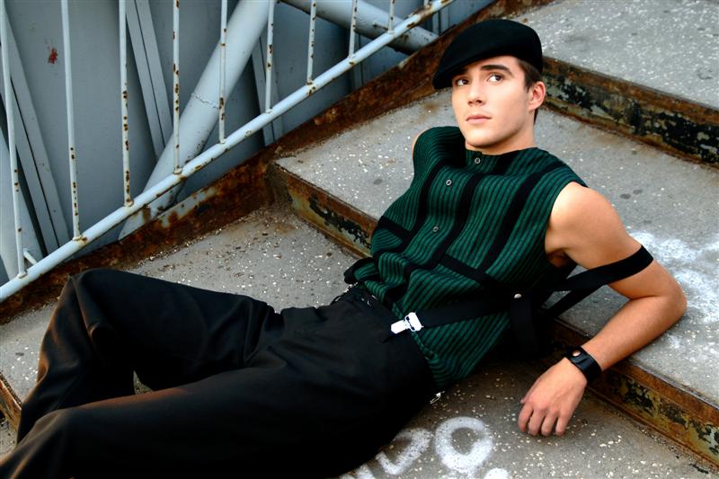 Sel’OMODe 2007; kolekcija Metro Fulir; dizajner: Stjepan Čuka; foto: Goran Čižmešija Sel’OMODe 2007; kolekcija Metro Fulir; dizajner: Stjepan Čuka; foto: Goran Čižmešija