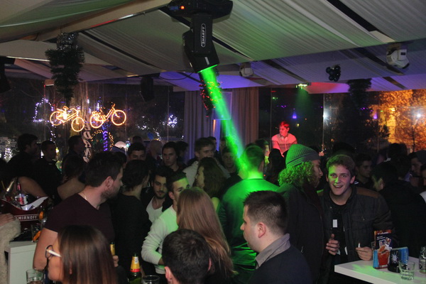 Vikend u Ledani Lounge & Baru: Red Hot Friday Night i Saturday White Fever. Vikend u Ledani Lounge & Baru: Red Hot Friday Night i Saturday White Fever.